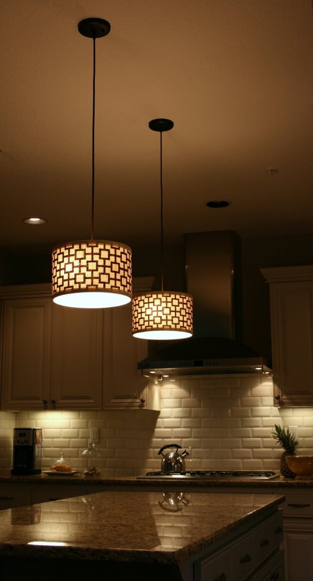 suspension-luminaire-idée-décoration-originale-cuisine-eclairage