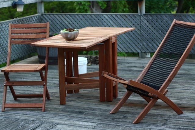 table-jardin-bois-chaises-table-pliantes-design-original