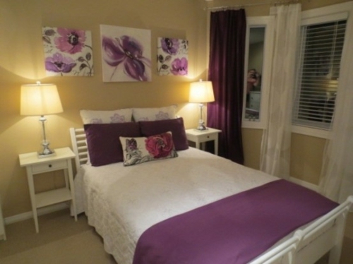 tableaux rideaux literie oreillers monopolisent violet chambre
