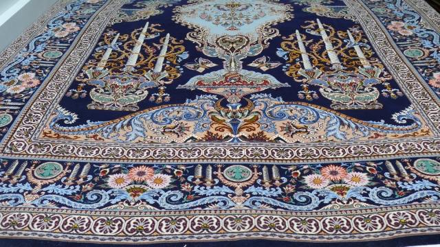 tapis-persan-idée-originale-couleur-bleu-luxe-style