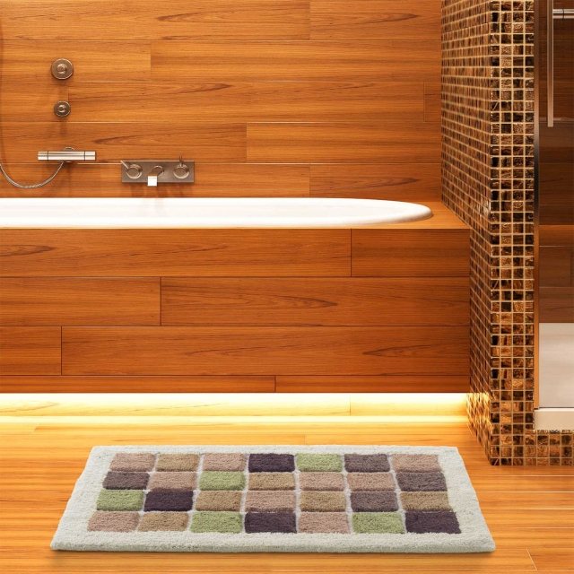 tapis-salle-bains-rectangulaire-carreaux-revêtement-mural-aspect-bois