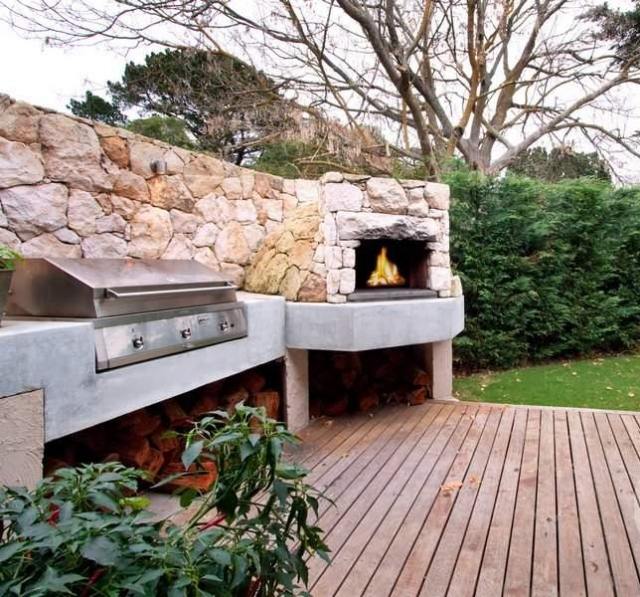 terrasse-jardin-cheminée-pierre-barbecue-encastré