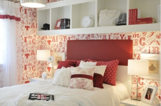 tête lit couleur rouge chambre murs originals