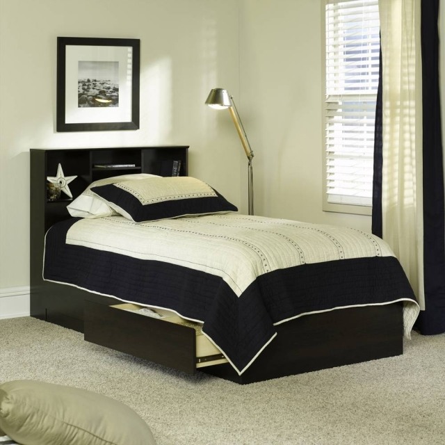 tête-lit-rangement-bois-noir-étagères-accessoires-lampe-sol-élégante tête de lit