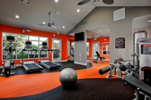 vue salle gym accents orange