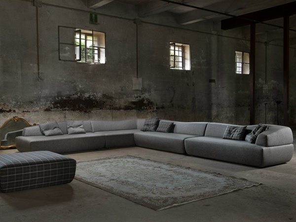 Grand canapé d'angle par Minimomassimo Italo
