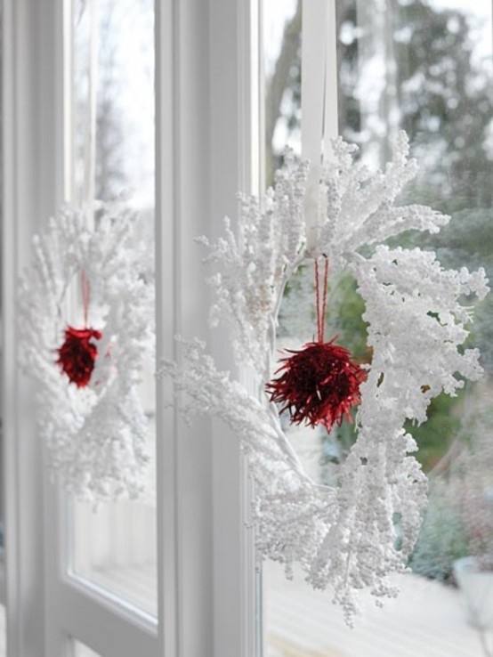 Jolie décoration de Noël en blanc et rouge