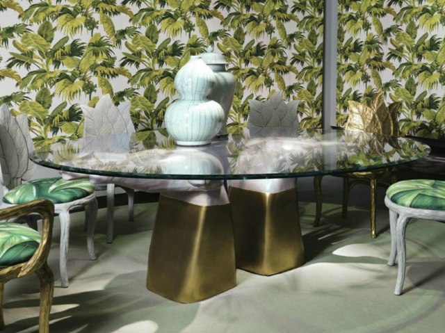 La table impressionnante en bois et en verre cristal style contemporain 