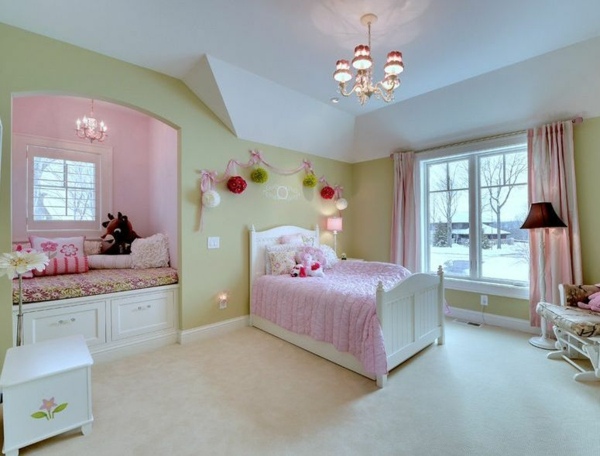 chambre enfant lustre rose chandelier