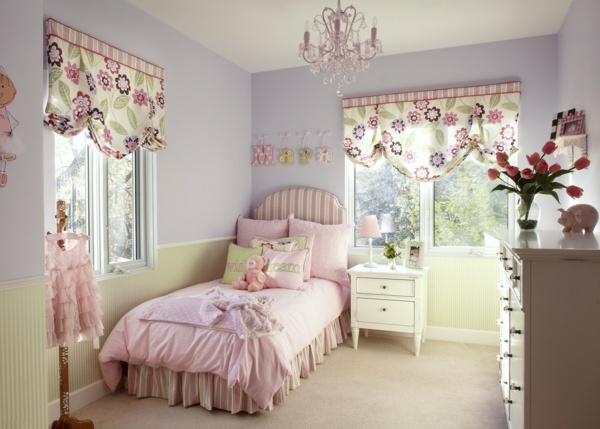 chandelier rose chambre fille
