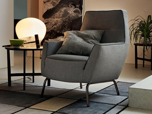 Dossier mi-haut pour ce fauteuil de Ditre Italia mobilier doux textile 