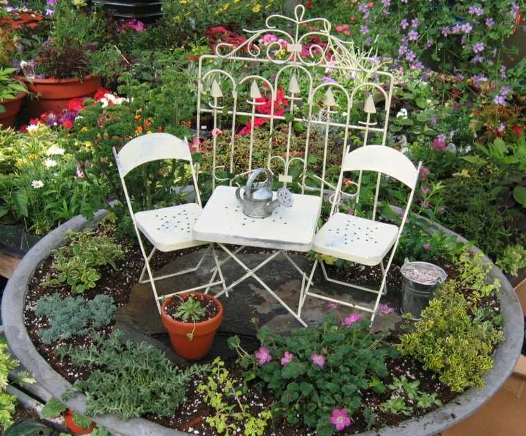 jardin miniature idée déco pots fleurs plantes