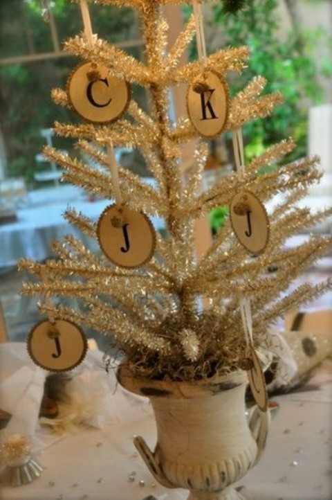 petit arbre Noel artificiel