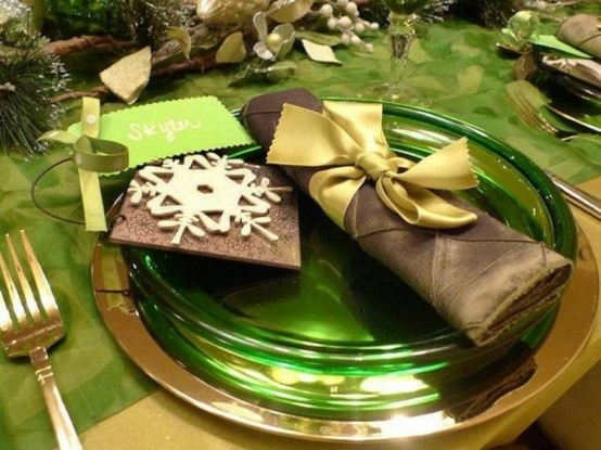 Combinaison réussie en vert et marron  spécial occasion Noël