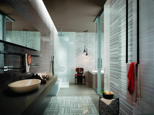 salle de bain riche en texture motifs qui se complètent