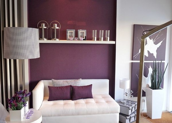 salon design moderne violet blanc