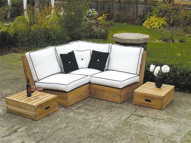 aménagement jardin zen meubles bois confortables
