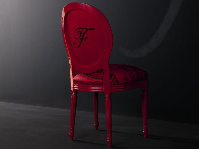 chaise medaillon rose
