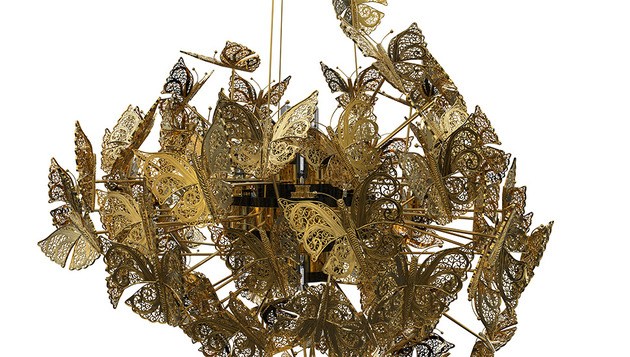 chandelier papillons bronze pour mysterieuse decoration luminaire