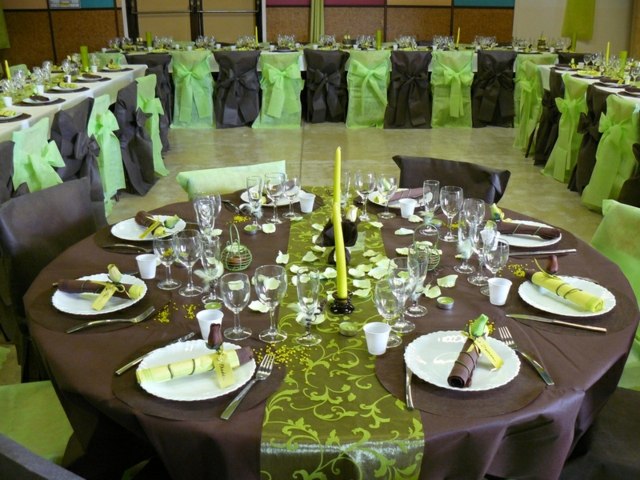 decoration table mariage couleur vert gris