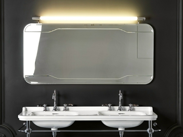 Grand miroir salle de bains déco luminaires dessus 