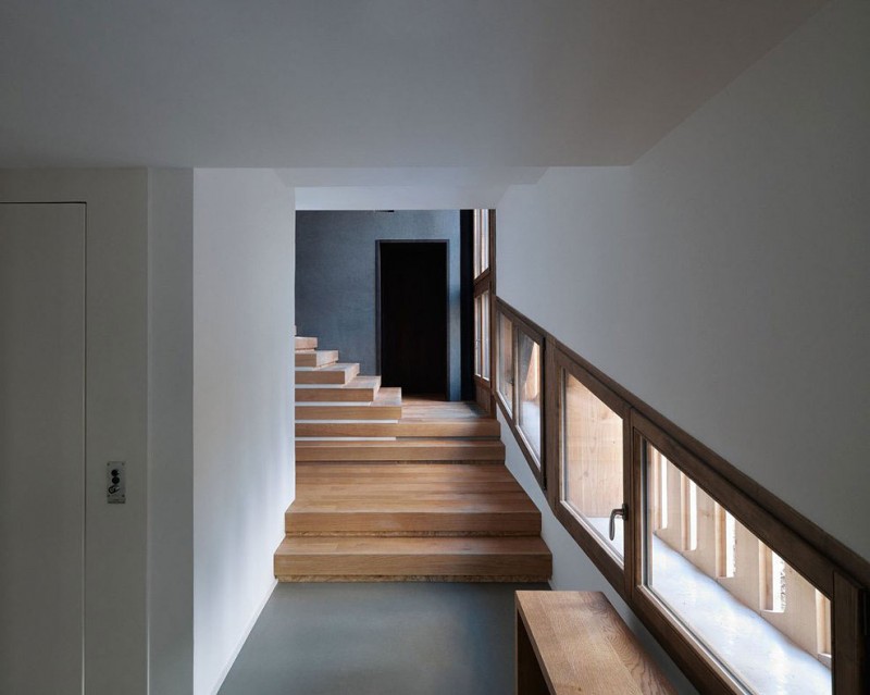 escalier bois architecture modèle de maison moderne montagne bois  villa france jka fuga contemporain morzine france