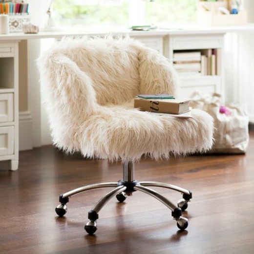 fauteuil design fourrure blanc
