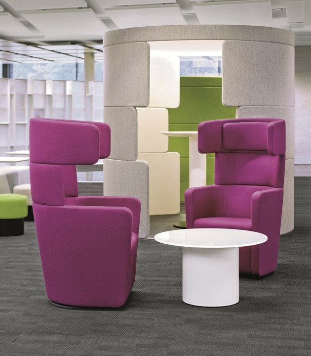 fauteuils elegants violet Bene