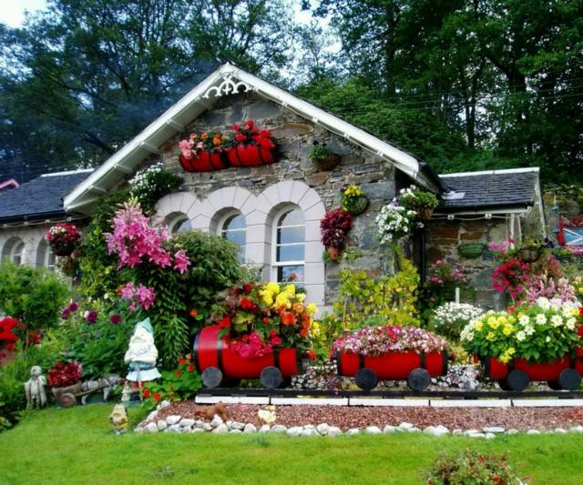 jardin decoration facade couleurs fleurs