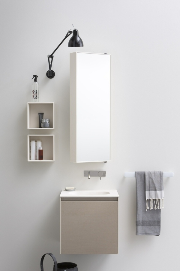 Simplicité minimaliste cette conception salle de bains 
