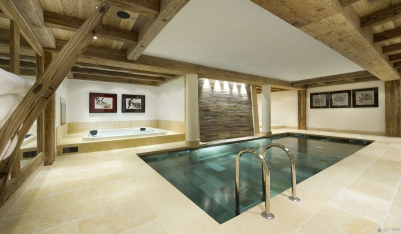 piscine design bois confort chalet montagne les gentianes ancien alpes moderne cool grand