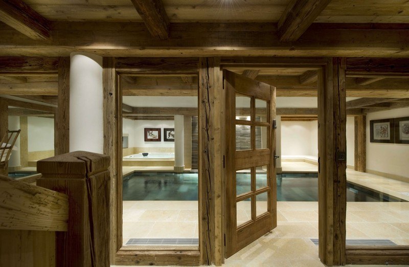 piscine vieux style bois chalet montagne les gentianes jacuzzi alpes vacances confort eau