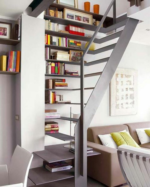 bel escalier en acier inoxydable étagères bibliothèque