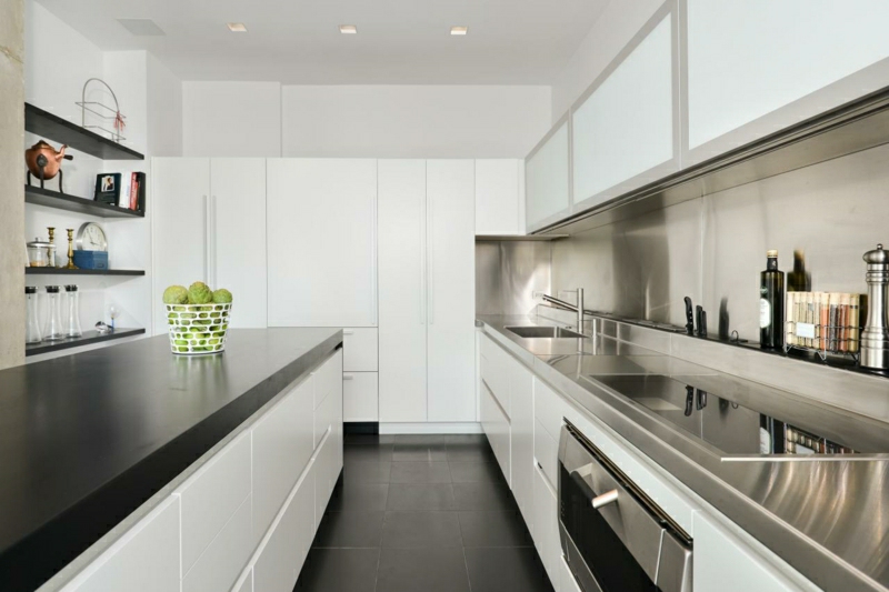 design d'intérieur moderne cuisine mobilier inoxydable blan déco dresner  design chicago penthouse