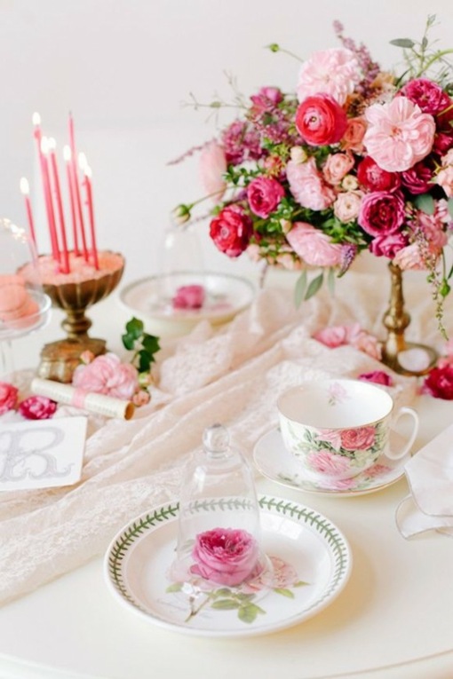 deco table romantique fleurs