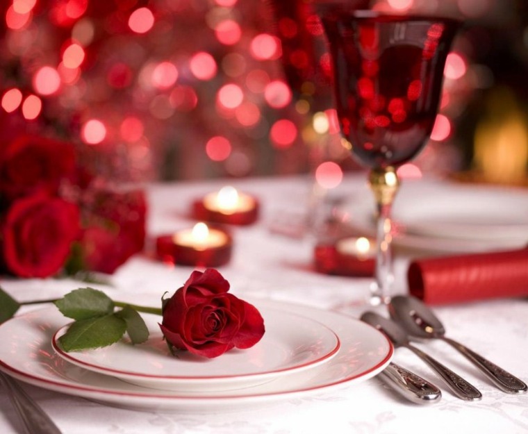 idée table saint valentin déco bougie rose 