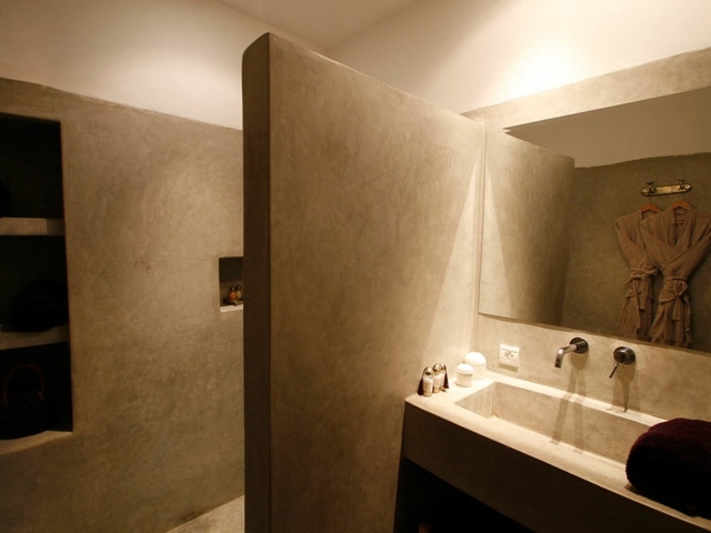 décoration salle de bains tadelakt niches