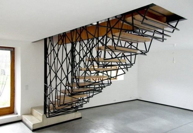 escalier sculptural tissé avec fer forgé