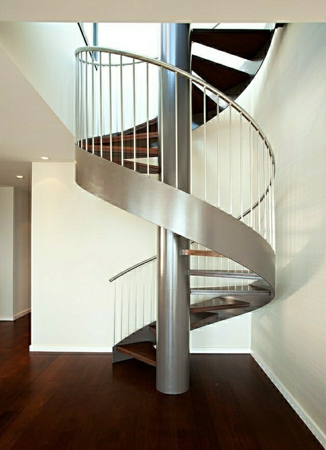 escalier matériaux mélange acier bois design