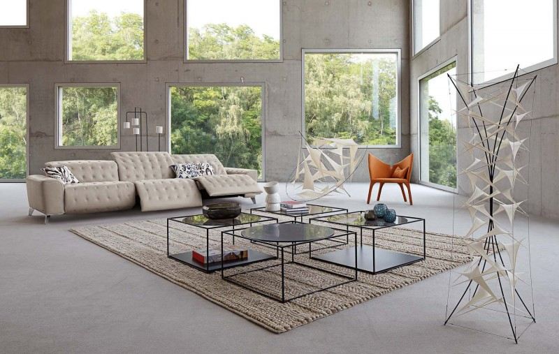 canapé extérieur intérieur moderne design roche bobois paris table basse en métal objet déco design