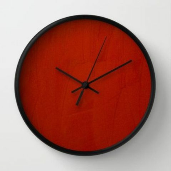 horloge murale design rouge