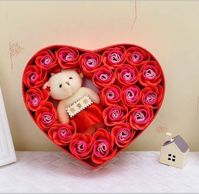 cadeau st valentin petit ourson idées roses carton