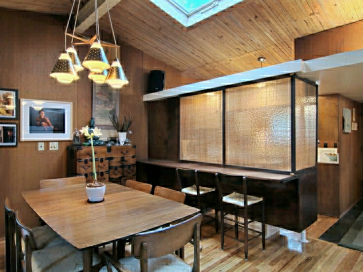 séparateur de pièce original pas cher design cuisine salle à manger table en bois lampe suspendue