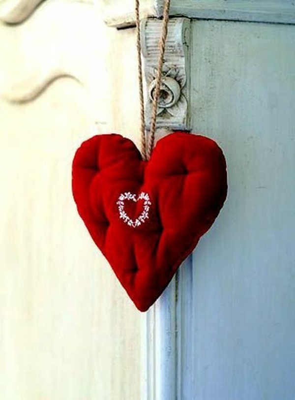 idée cadeau saint valentin pour homme idée déco coeur peluche rouge mignon