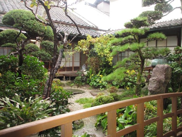 jardin style japonais arbres roches design traditionnel