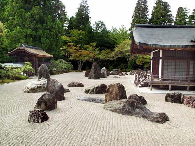 jardin zen lignes aménagées temple