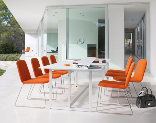 mobilier exterieur orange blanc