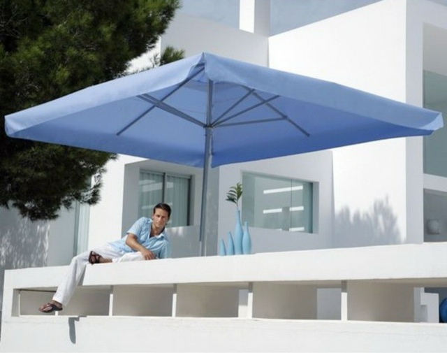 parasol bleu balcon carré