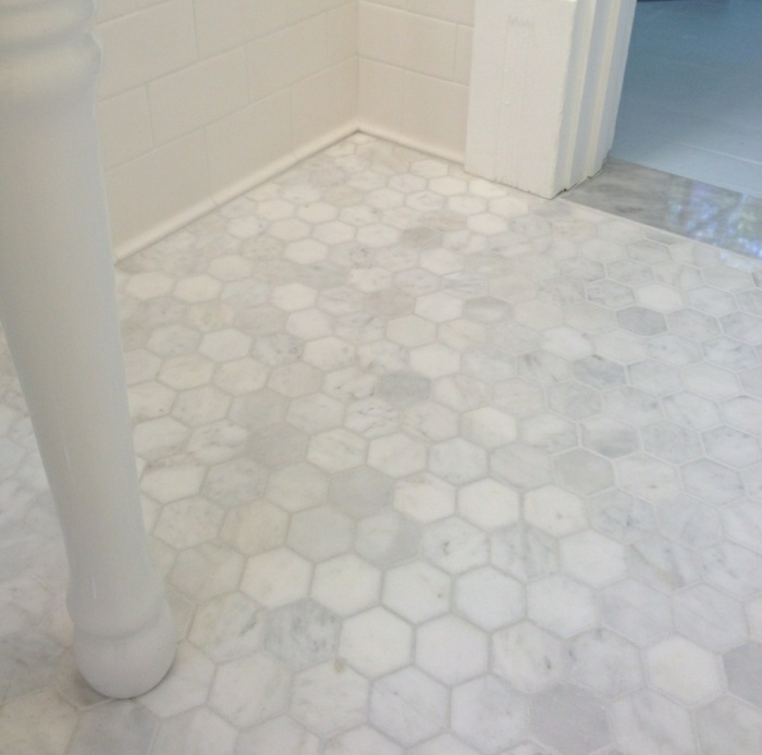 carrelage salle de bain marbre blanc beau design