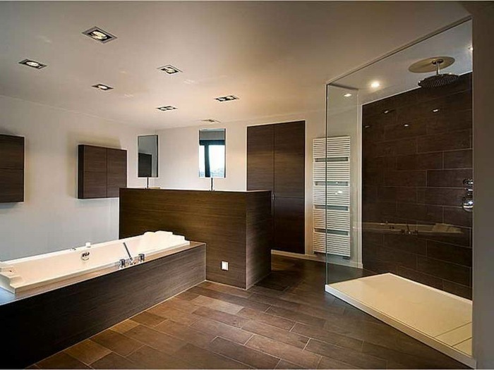 rêvetement mural salle de bain bois design moderne idée original déco